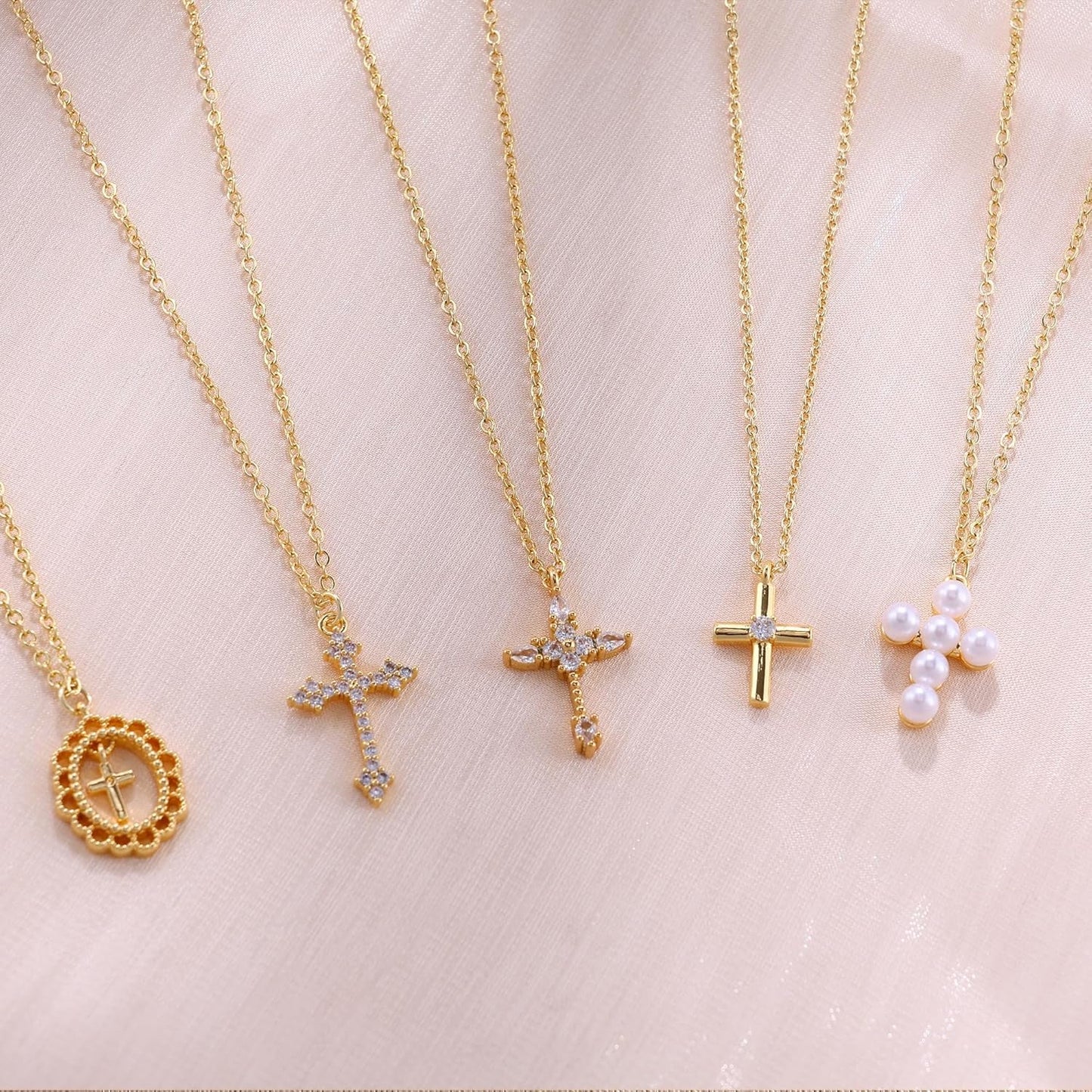 Cross Necklace for Women, 14K Gold Plated/Silver Chunky Cross Necklace Simple Faith Charm Necklaces Statement Crucifix Pendant Necklaces for Women Trendy Gold Jewelry Gifts