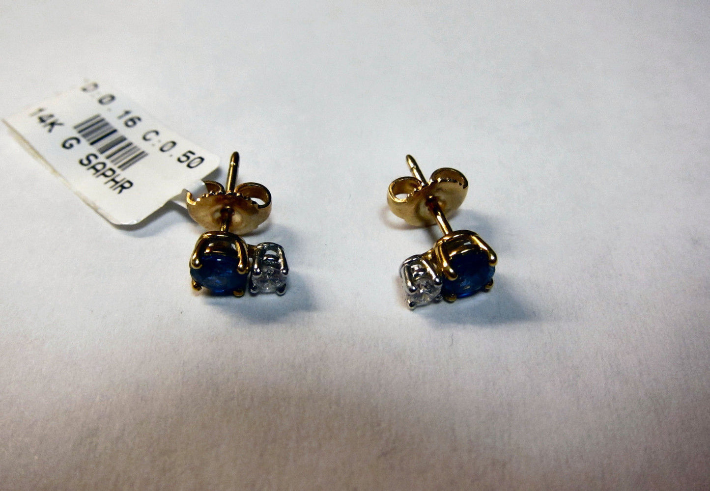 SAPPHIRE ROUND SHAPE SET WITH ONE DROP DIAMOND EACH STONE
