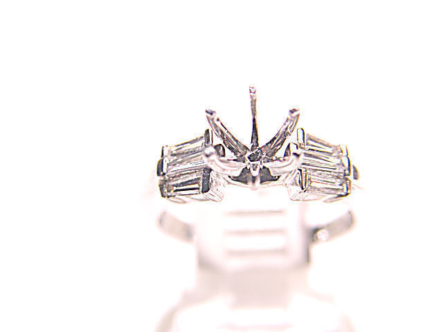 DIAMOND 6 TAPERED BAGUETTE SHAPE SETTING 6 PRONG SET