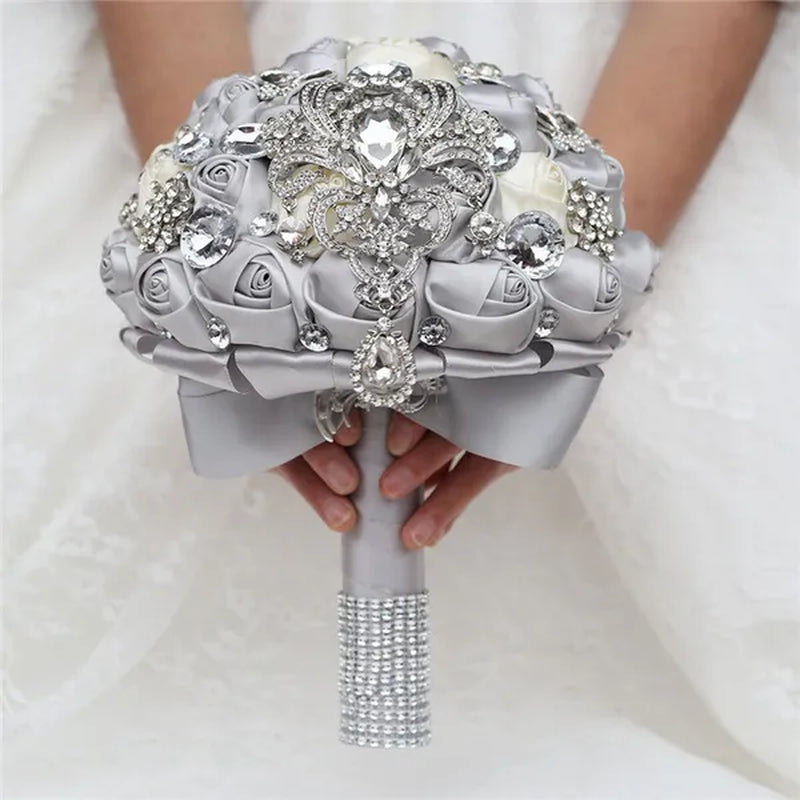Shiny Luxury Rhinestone Brooch Pendant Wedding Bouquet 21CM Silk Rose Flower Diamond Bridal Bouquet Handmade Bridesmaid Holding Flowers