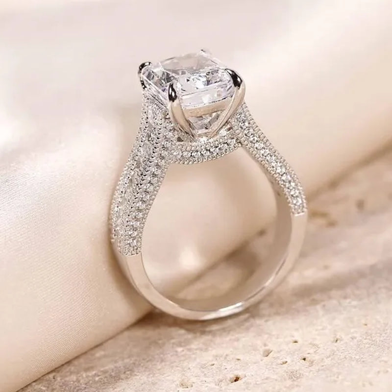 Luxury Woman Fashion Accessories Shiny Ring Beautiful Princess Birthday Party Jewelry for Women Bride Wedding Band Anniversary Gift Promise Rings Size 4-12 Bague Femme