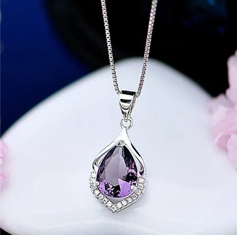 Fashionable and Noble Diamond Lady Necklace Long Pendant Elegant Natural Amethyst Clavicle Chain