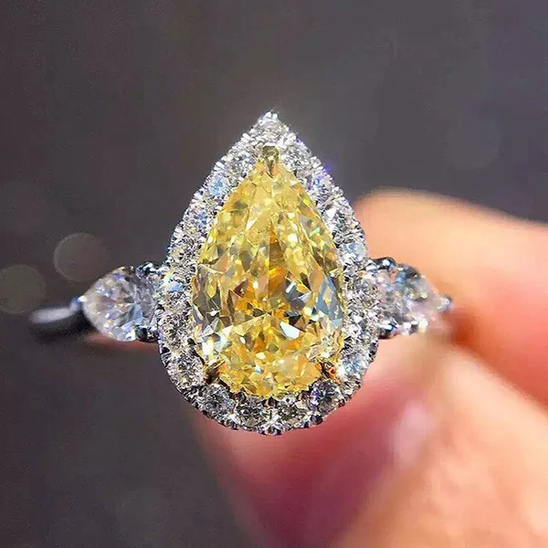 European and American New Style Simple and Fashionable Drop-shaped Inlaid Yellow Zircon Women's Ring. Fashionable Jewelry Accessories for Women's Engagement and Wedding, Valentine's Day Anniversary Gifts for Her