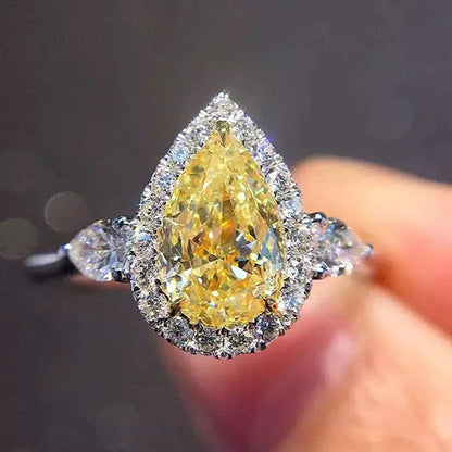 European and American New Style Simple and Fashionable Drop-shaped Inlaid Yellow Zircon Women's Ring. Fashionable Jewelry Accessories for Women's Engagement and Wedding, Valentine's Day Anniversary Gifts for Her