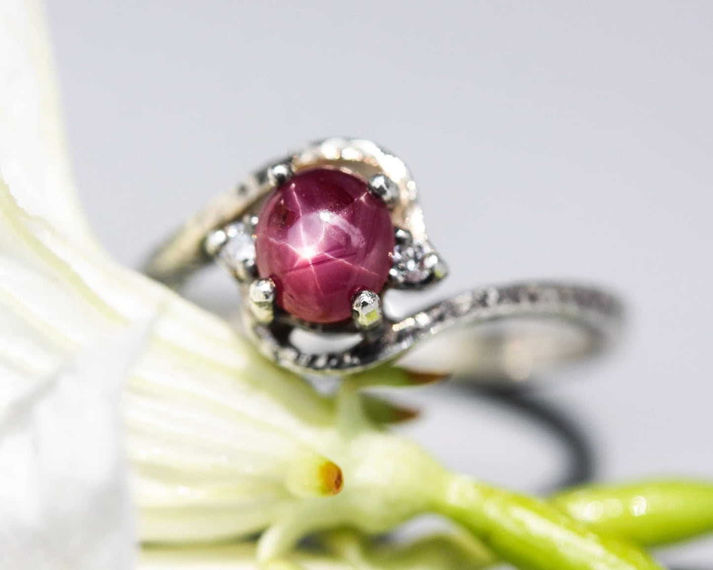 Oval Cabochon Star Ruby Ring in Prongs Setting and Diamonds Side Set with Sterling Silver Texture Band