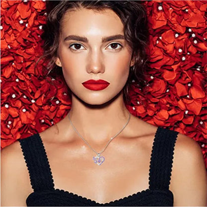 Exquisite Fashion Creative Women's Butterfly Necklace Crystal Butterfly Jewelry Love Pendant Butterfly Necklace Women's Wedding Jewelry Birthday Party Anniversary Gift Jewelry