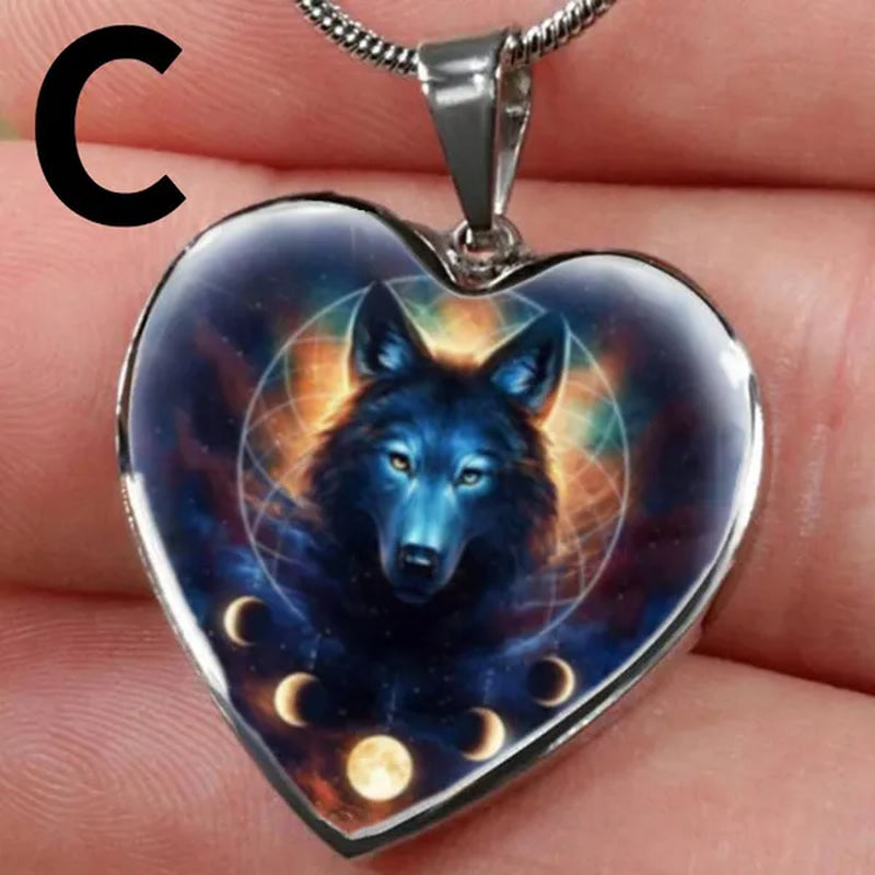 Exquisite Fashion Women'S Classic Heart-Shaped Animal Jewelry Indian Wolf Necklace Crystal Necklace Women'S Jewelry Accessories Birthday Holiday Anniversary Gift
