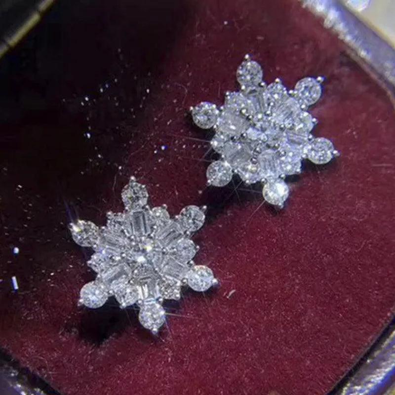 Ear Stud for Women Silver Plated White Sapphire Lab Diamond Snowflake Flower Stud Earrings Bridal Engagement Wedding Fashion Jewelry