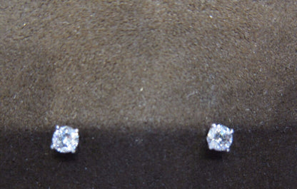 DIAMOND STUD EARRING .32 CT TOTAL WEIGHT