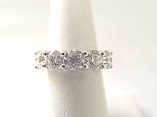 DIAMOND 5 ROUND BR SHAPE COMMON PRONG SET BAND TOP SET DIAMOND ANNIVERSARY BAND
