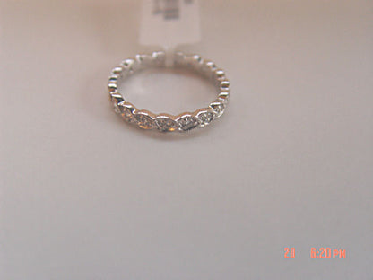 DIAMOND ROUND HEART DESIGN ETERNITY BAND WHITE GOLD