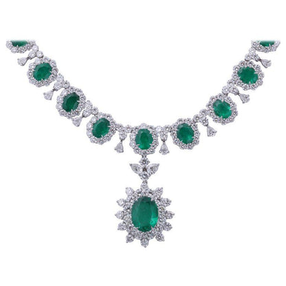 GRACEFUL EMERALD AND DIAMOND NECKLACE. 39.09 CARATS OF FINE GREEN EMERALD