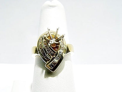 DIAMOND ROUND BRILLIANT SHAPE BAGUETTE SHAPE SETTING