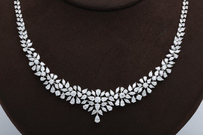diamond necklace. 20.12 carats of round, pear and marquise shape diamonds 18 k