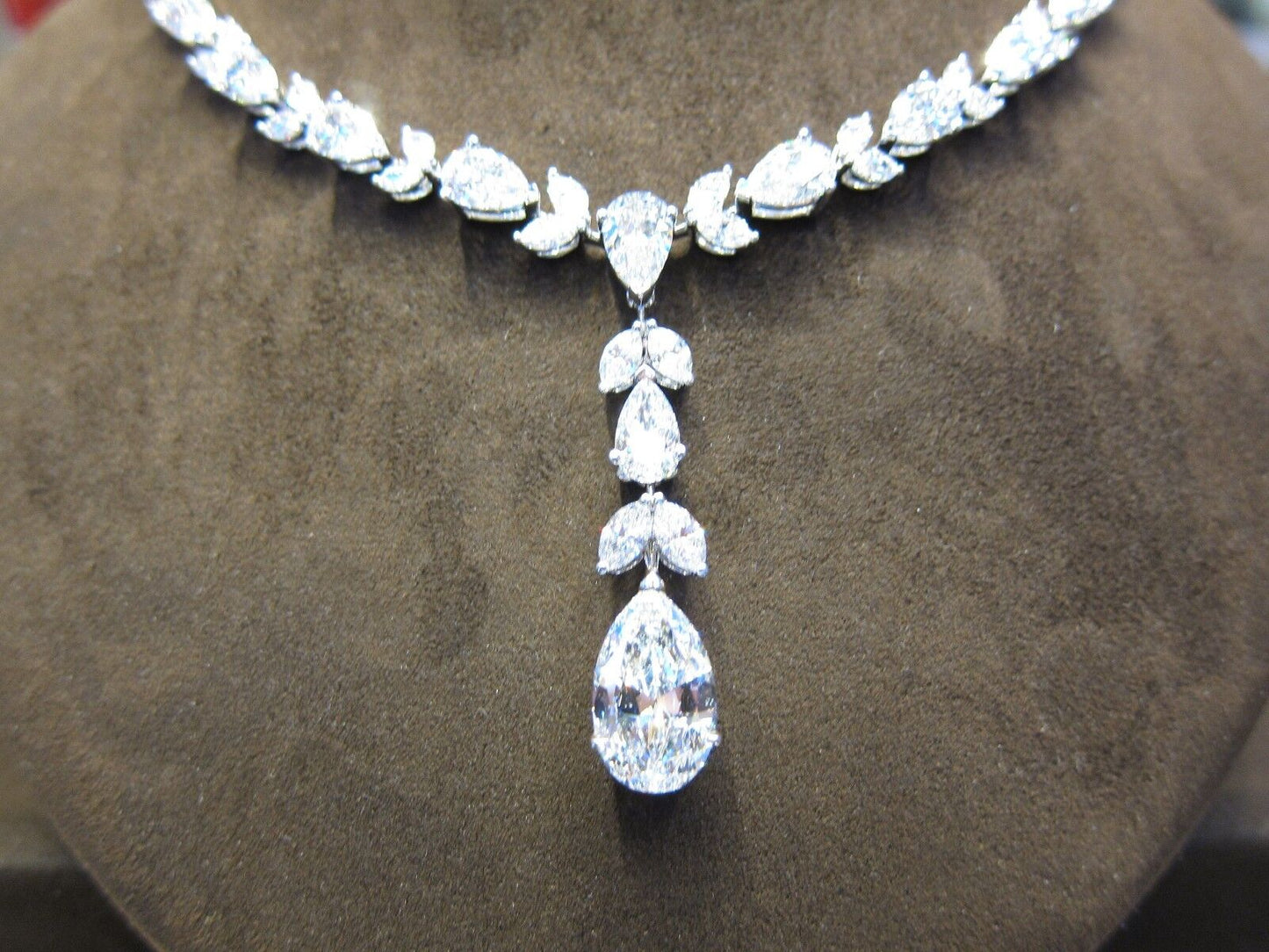 STYLISH GIA CERTIFIED PEAR BRILLIANT DIAMOND EXACTLY 5.00 CT REST OF DIAMOND
