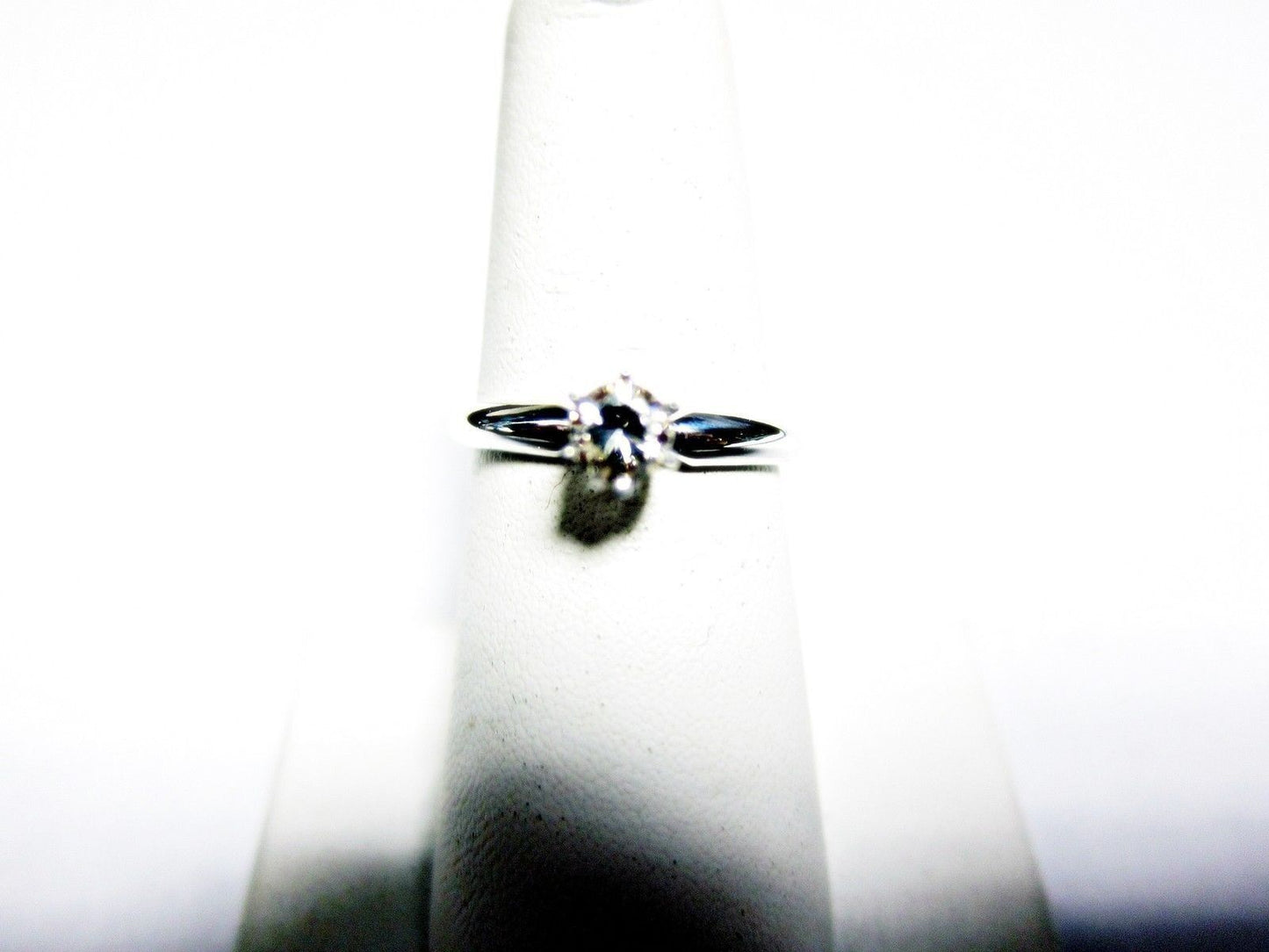 CERTIFIED DIAMOND ROUND BRILLIANT SHAPE SOLITAIRE 6 PRONG