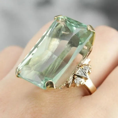 Fashionable and Exquisite 14K Green Diamond Wedding Wedding Princess Ring Love Diamond Ring Size 5-11