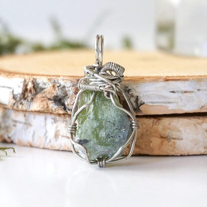 Handmade Women’S Peridot Necklace 24 Inch Chain White Gold Plated, August Birthstone