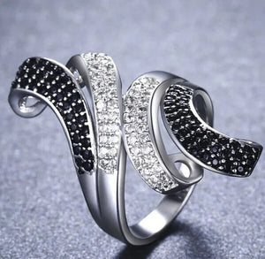 Gorgeous  Silver Crown Natural Gemstones White Sapphire And Black Sapphire Birthstone Bride Wedding Engagement Multilayer Rose Flower Ring Size 6 7 8 9 10