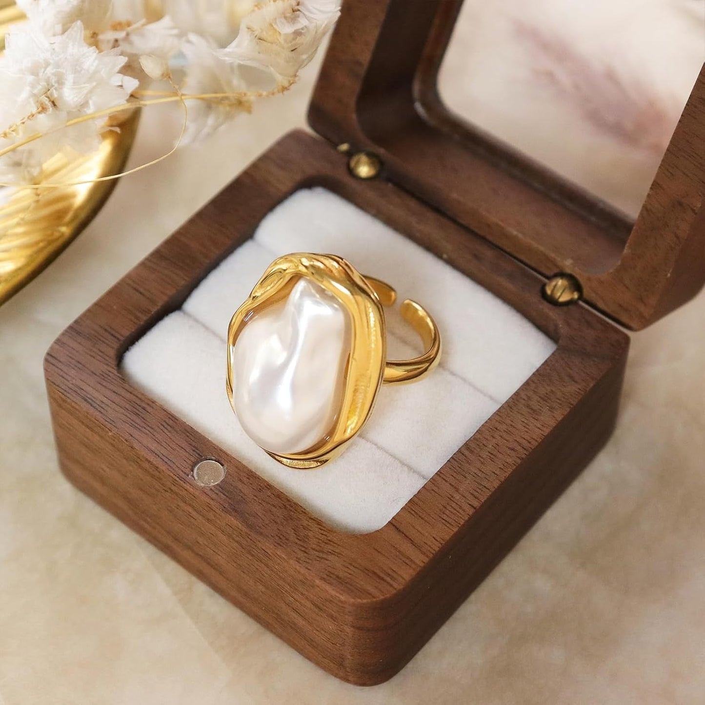 Chunky Gold Statement Dome Rings for Women, Exaggerated Thick Adjustable Open Finger Ring Prom Fashion Jewelry Gift.