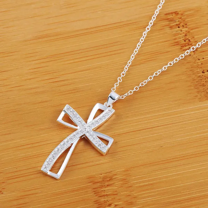 Pretty Women'S 925 Sterling Silver Elegant Cross Pendant Diamonds Necklace(With Chain)
