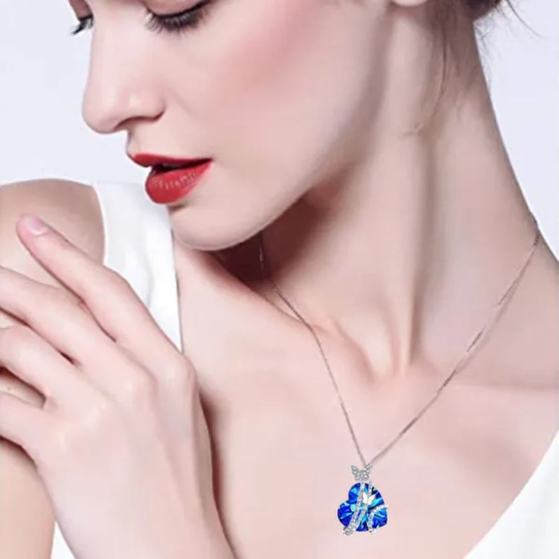 Elegant Fashion Women'S Creative Heart-Shaped Crystal Necklace Rose Necklace Butterfly Necklace Multicolor Love Diamond Flower Pendant Engagement Necklace Women'S Diamond Jewelry Birthday Party Gift Jewelry