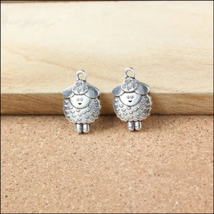 Wholesale Ancient Silver Cute Little Sheep Pendant Alloy DIY Fashion Charm Bracelet Necklace Jewelry Accessories 20 Pcs
