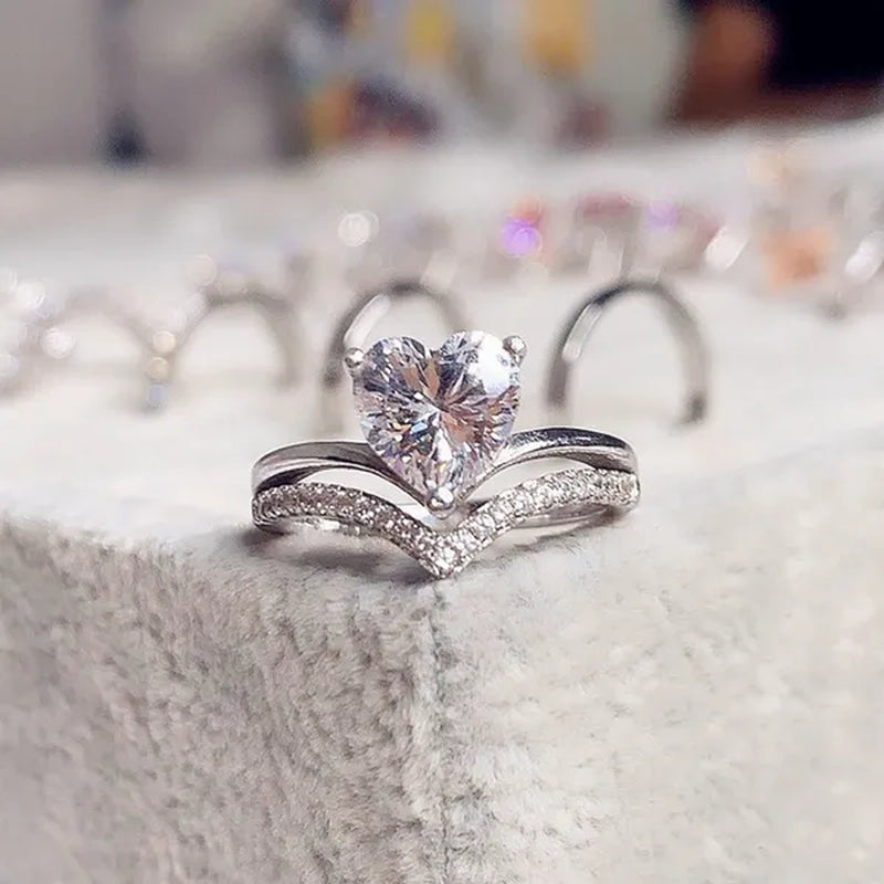 Luxury Female Fashion 925 Sterling Silver Heart Diamond Engagement Rings for Women Wedding Accessories Personality Gift Romantic Princess Birthday Party Jewelry White Sapphire Ring Size 5-11
