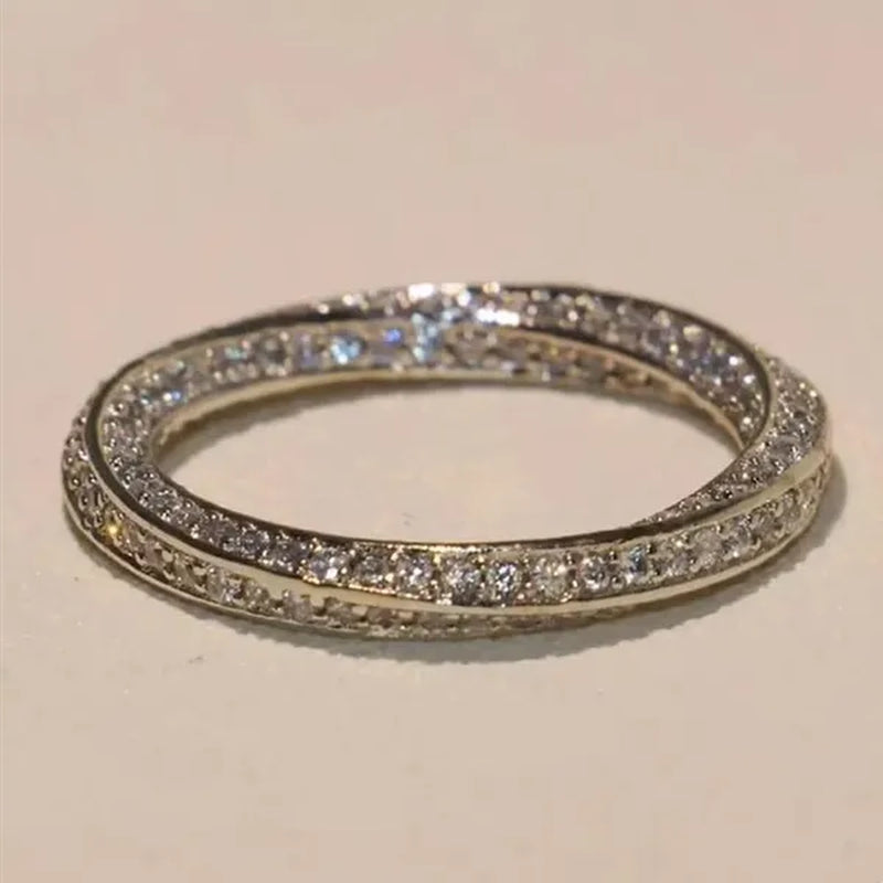 Fashion Stacking Jewelry for Women Rings Exquisite 925 Sterling Silver Ring White Sapphire Diamond Wedding Band Elegant Bride Proposal Engagement Party Accessories Anniversary Gift