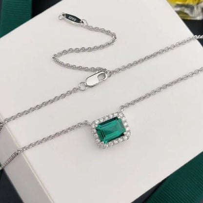 Trendy Silver Plated 4 Claw Setting Square Emerald Vice Stone Lab Diamond Pendant Necklace for Women Daily Casual Accessories
