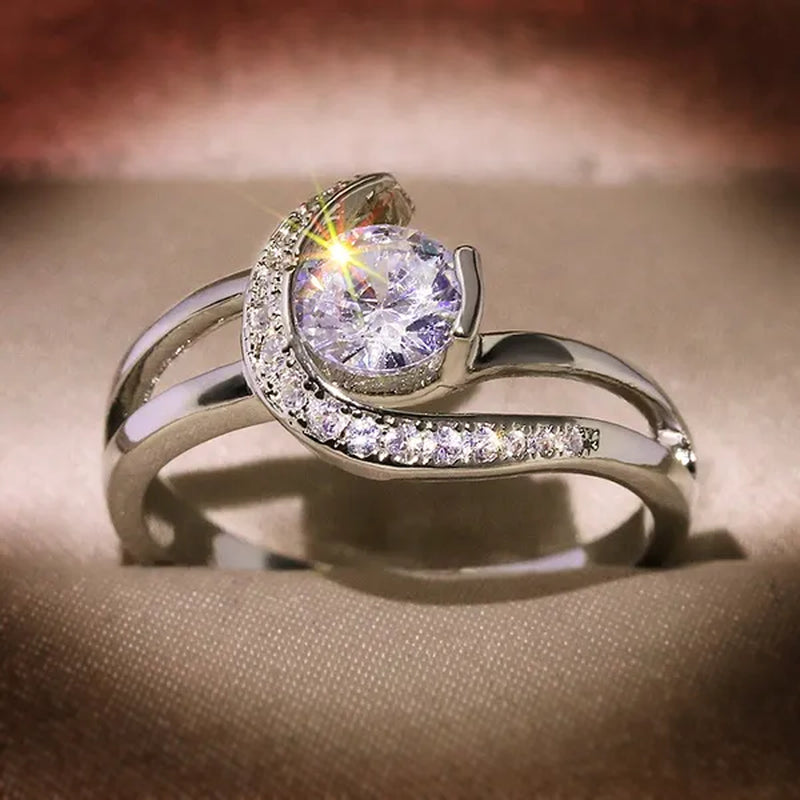 Elegant Exquisite Women'S Fashion Jewelry Crescent Ring 925 Sterling Silver White Sapphire Diamond Ring European and American Fashion Star Moon Temperament Bride Engagement Wedding Ring Anniversary Gift Diamond Jewelry Size US5-11
