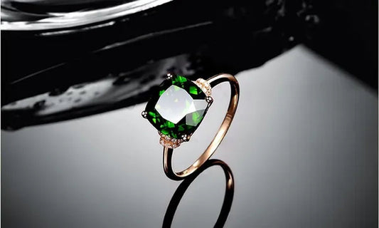 Natural Emerald Diamond Ring 18K Yellow Gold Engagement Jewelry