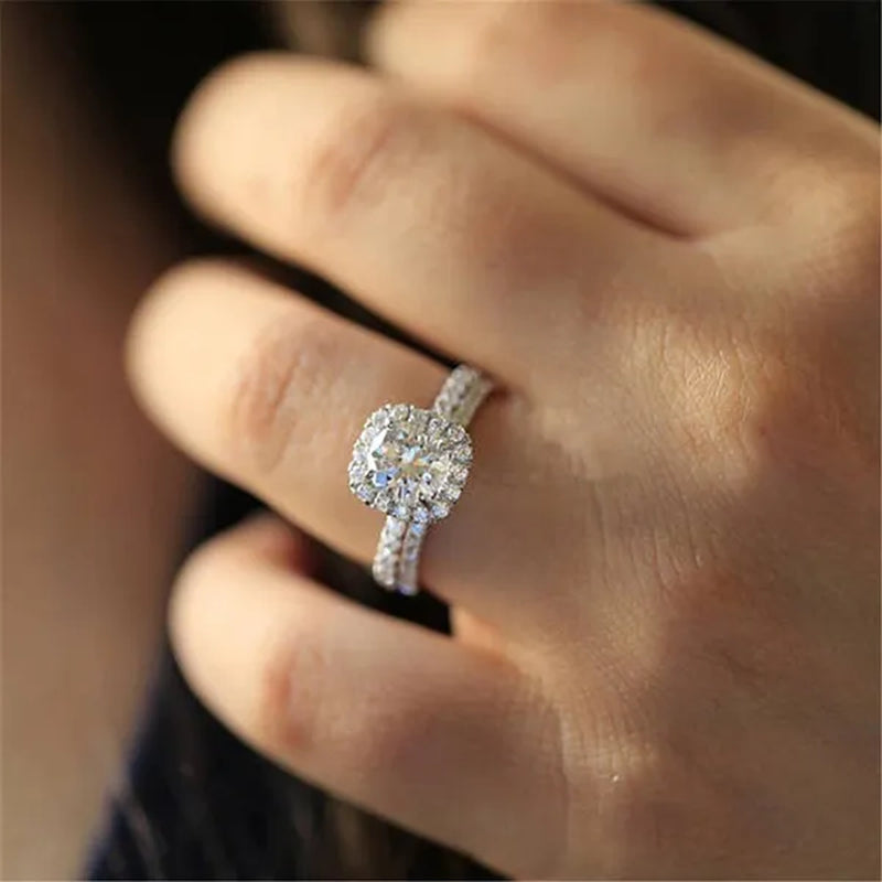 Exquisite Silver Plated Round Cut White Sapphire Diamond Promise Rings Courtship Jewelry Engagement Accessories