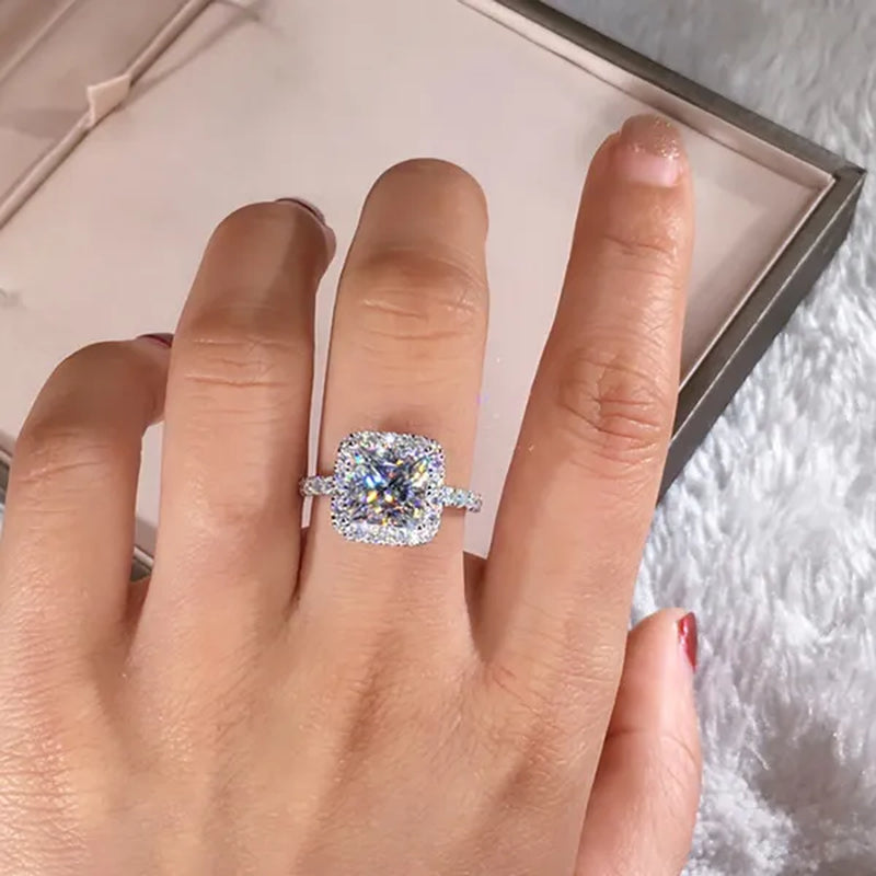 New Noble Silver Plated Square Princess Cut Moissanite Lab Diamond Wedding Ring for Women Engagement Jewelry Lover Gift Size 5-10