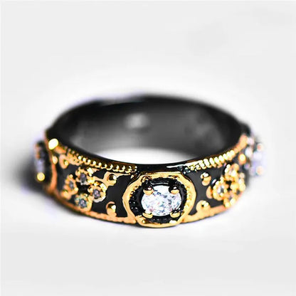 Punk Men and Women Unique Black Gold Gold Two-color Oval White Diamond Side Plum Ring