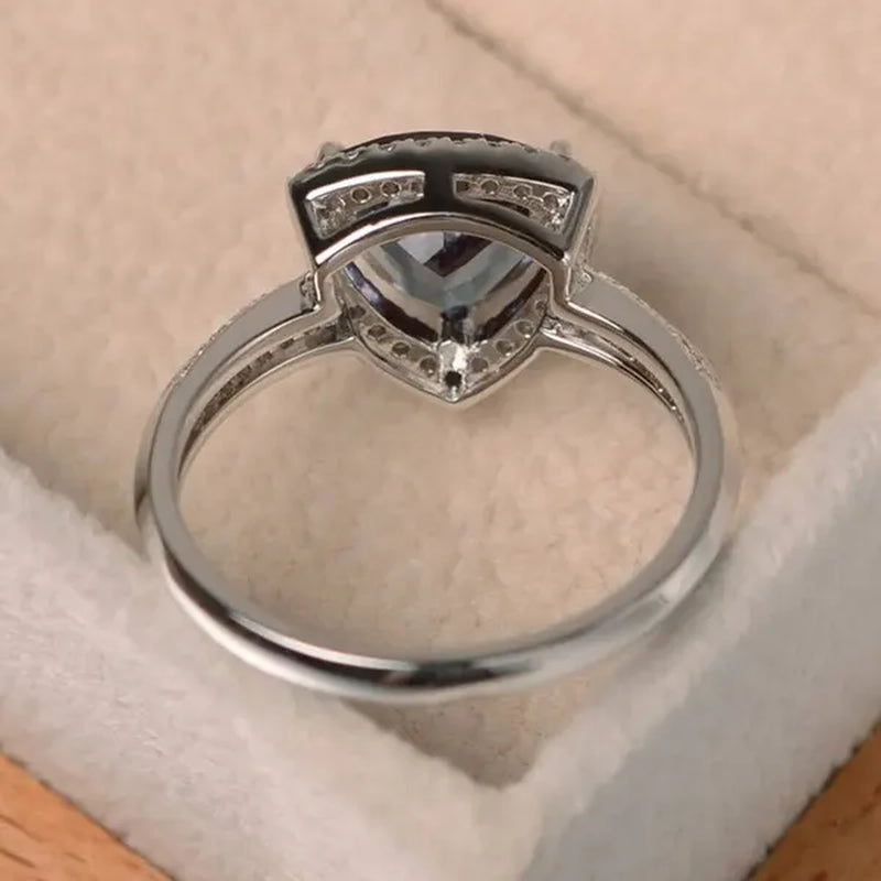 Exquisite Triangle Cut Alexandrite Rings Bridal Wedding Trillion Gemstone Rings for Women Fashion Accessories