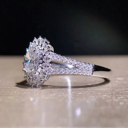 Unique Personality Design Crystal Diamond Ring 925 Sterling Silver Plated White Sapphire Gemstone Jewelry Engagement Ring
