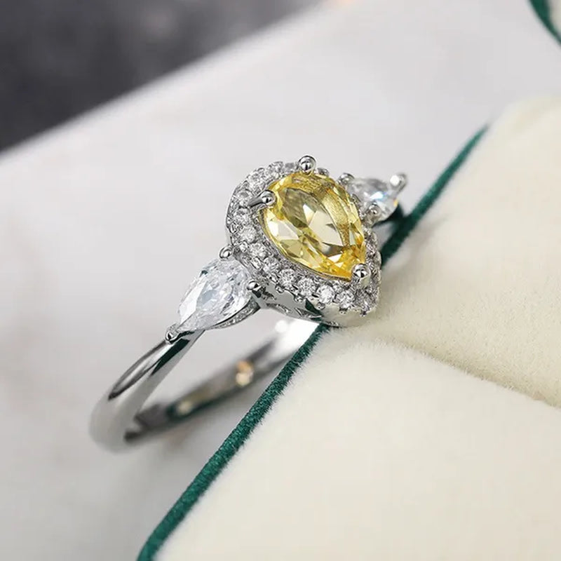 European and American New Style Simple and Fashionable Drop-shaped Inlaid Yellow Zircon Women's Ring. Fashionable Jewelry Accessories for Women's Engagement and Wedding, Valentine's Day Anniversary Gifts for Her