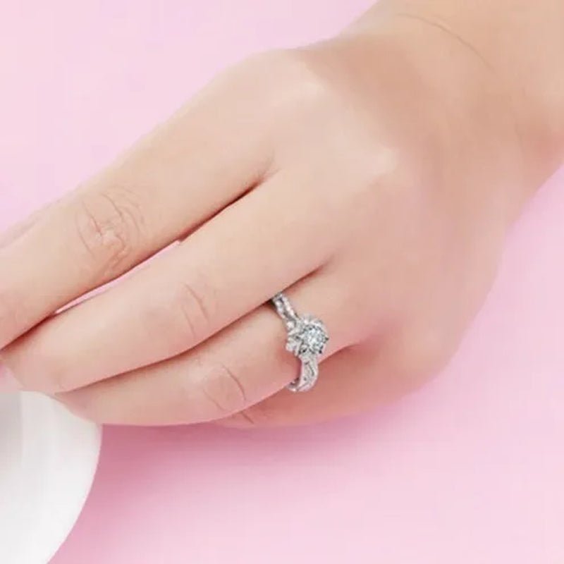 Dazzling beautiful women's fashion exquisite jewelry white Rhinestone Zircon ring romantic bride princess engagement wedding ring anniversary gift jewelry size US4 - 12 - WORLD TIME VISITS