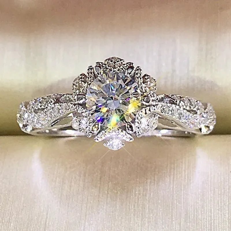 Dazzling beautiful women's fashion exquisite jewelry white Rhinestone Zircon ring romantic bride princess engagement wedding ring anniversary gift jewelry size US4 - 12 - WORLD TIME VISITS