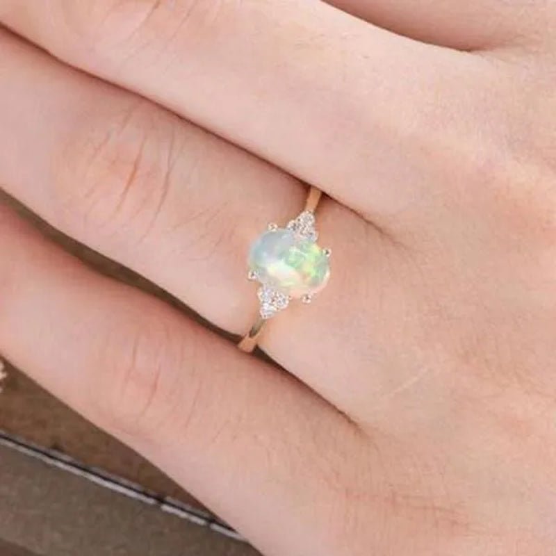 Exquisite and Fashionable White Stone Opal Rings for Women Mother's Day Zircon Ring European and American Bridal Party Wedding Engagement Ring Anniversary Party Birthday Family Gift Jewelry - WORLD TIME VISITS