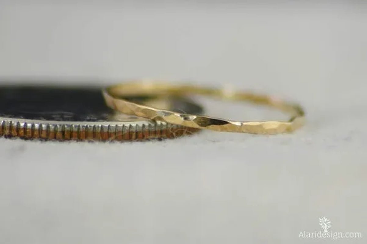 Stylish ultra - thin 925 Sterling Silver Stackable Rings 14K Hammer Rring Size 6 - 10 - WORLD TIME VISITS