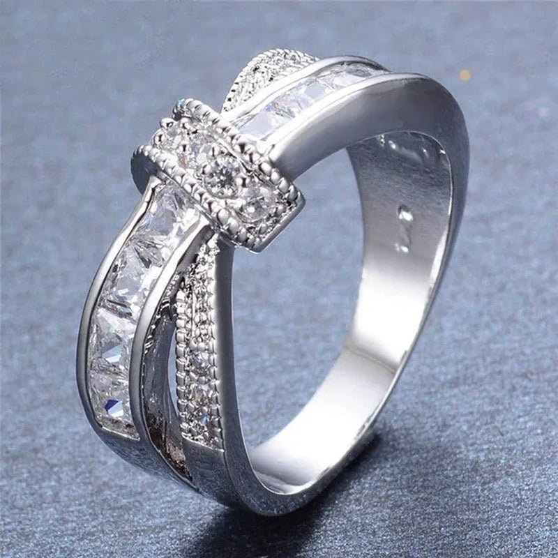 Trendy Women Rings with Brilliant Cubic Zirconia Luxury Engagement Rings Fashion Wedding Party Jewelry - WORLD TIME VISITS